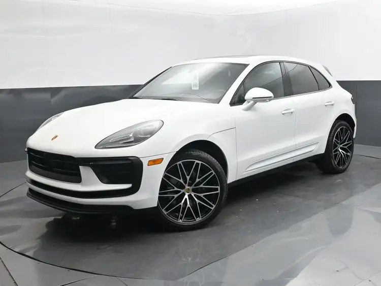 2025 Porsche Macan Base photo 1
