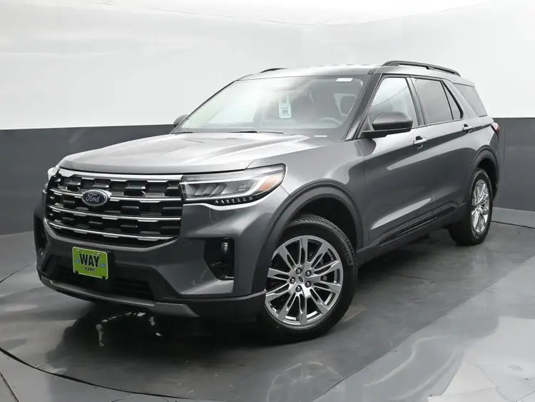 2026 Ford Explorer Active 4WD photo 1