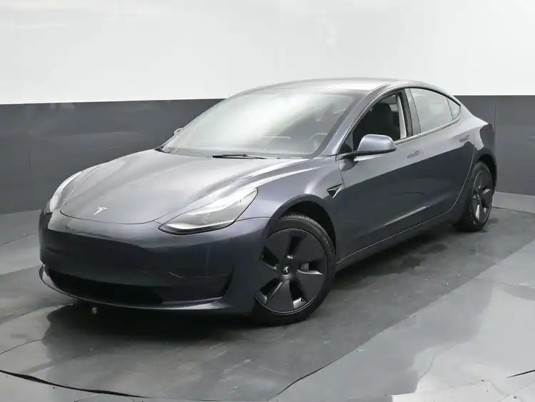 2023 Tesla Model 3 Base's photo