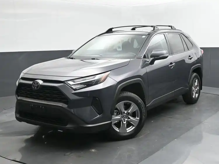 2024 Toyota RAV4 XLE AWD's photo