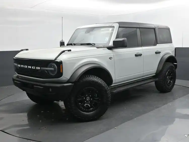2022 Ford Bronco Wildtrak 4x4's photo