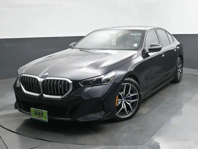 2025 BMW i5 xDrive40 Sedan's photo