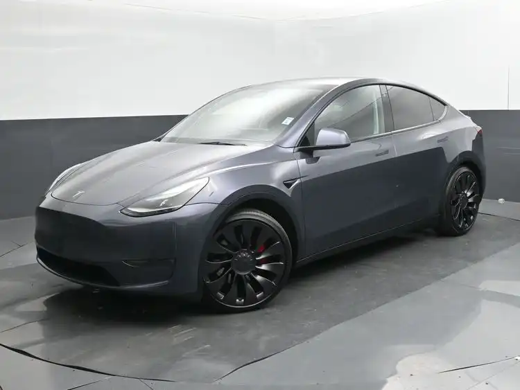 2022 Tesla Model Y Performance Dual Motor All-Wheel Drive's photo