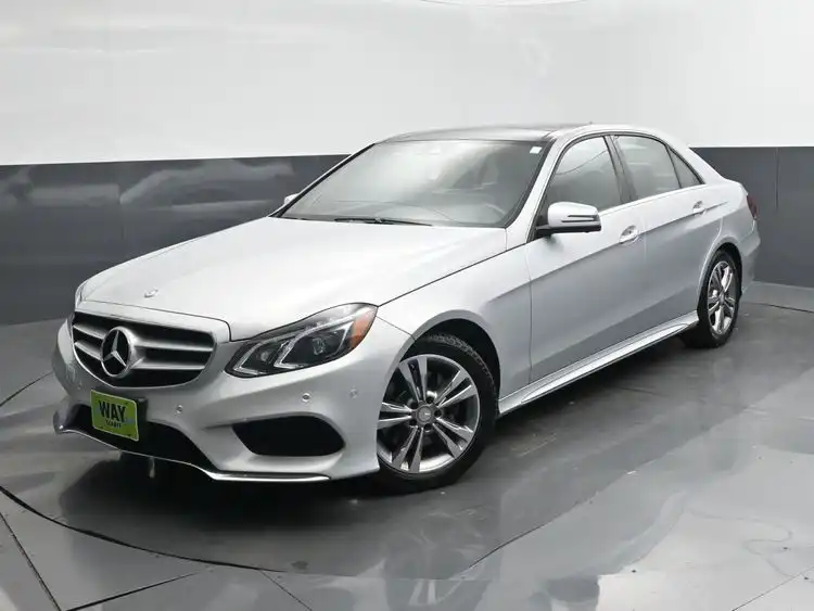 2014 Mercedes-Benz E-Class E250 BlueTEC Sport's photo