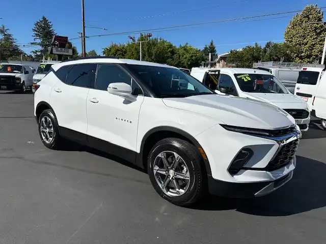 2023 Chevrolet Blazer 2.0T 3LT AWD's photo