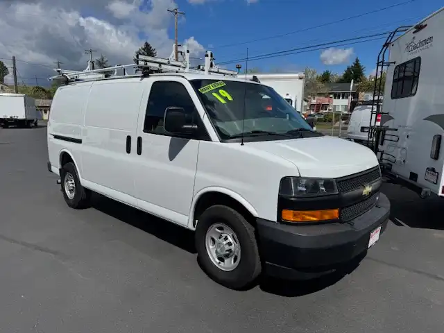 2019 Chevrolet Express 3500 Work Van HD's photo