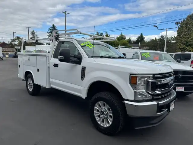 2022 Ford F-250 XL 4WD Regular Cab 8' Box's photo