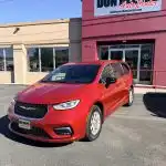 2025 Chrysler Pacifica Select's photo