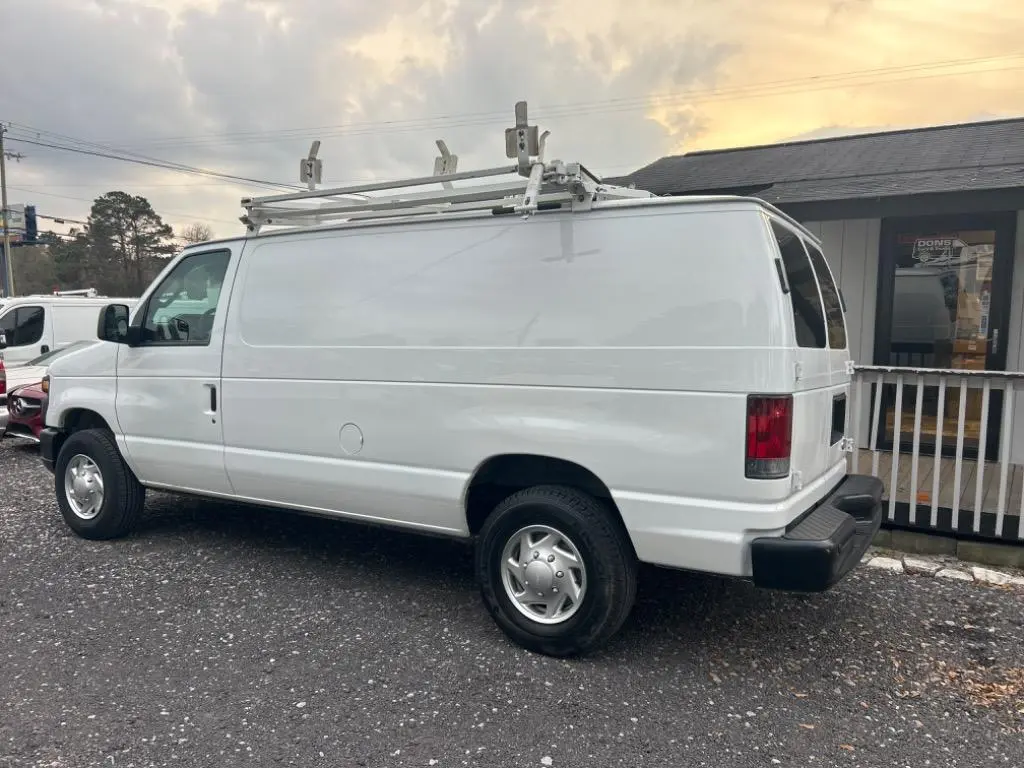 2012 Ford E-Series E-250 Van photo 5