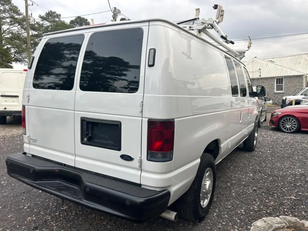 2012 Ford E-Series E-250 Van photo 4
