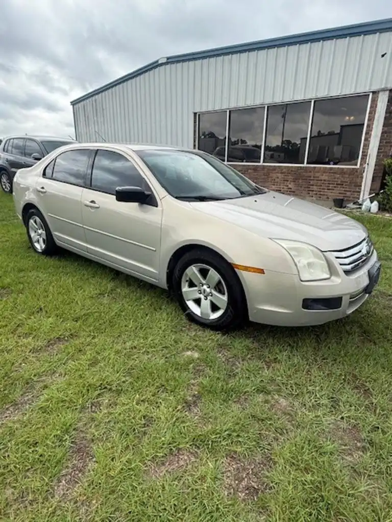 2009 Ford Fusion I4 SE's photo