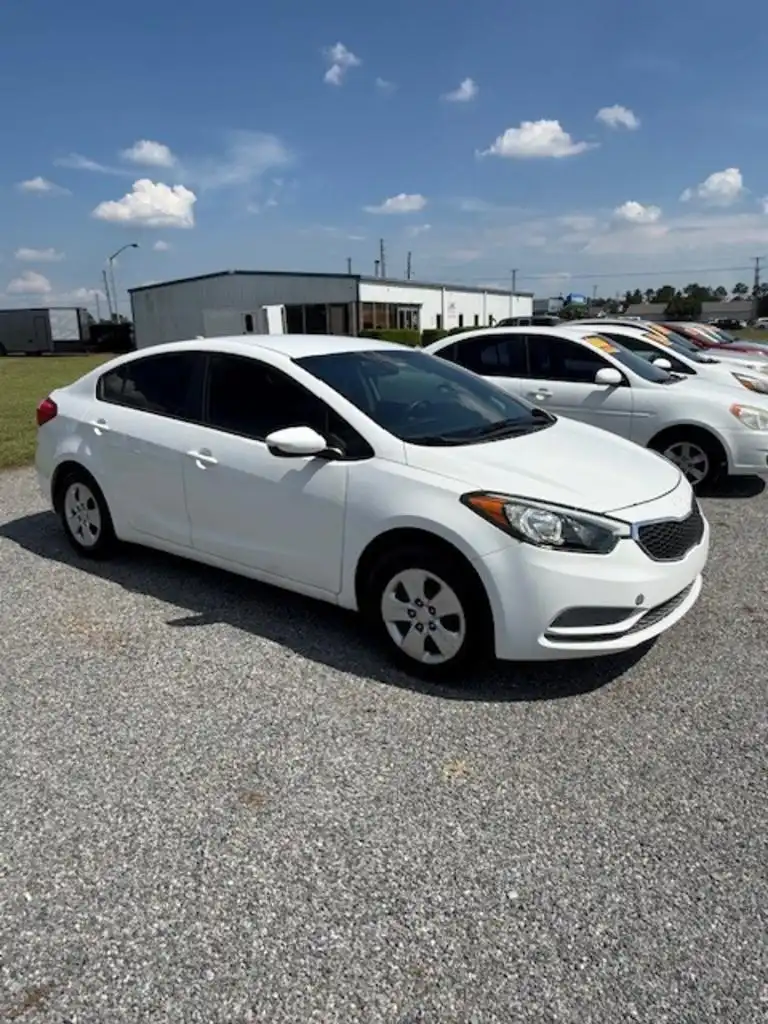 2016 Kia Forte LX AT's photo