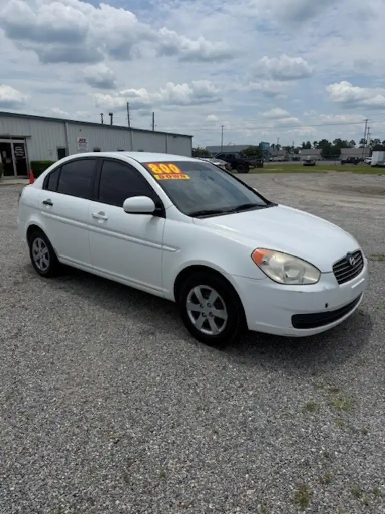 2010 Hyundai Accent GLS 4-Door 4-Speed Automatic's photo