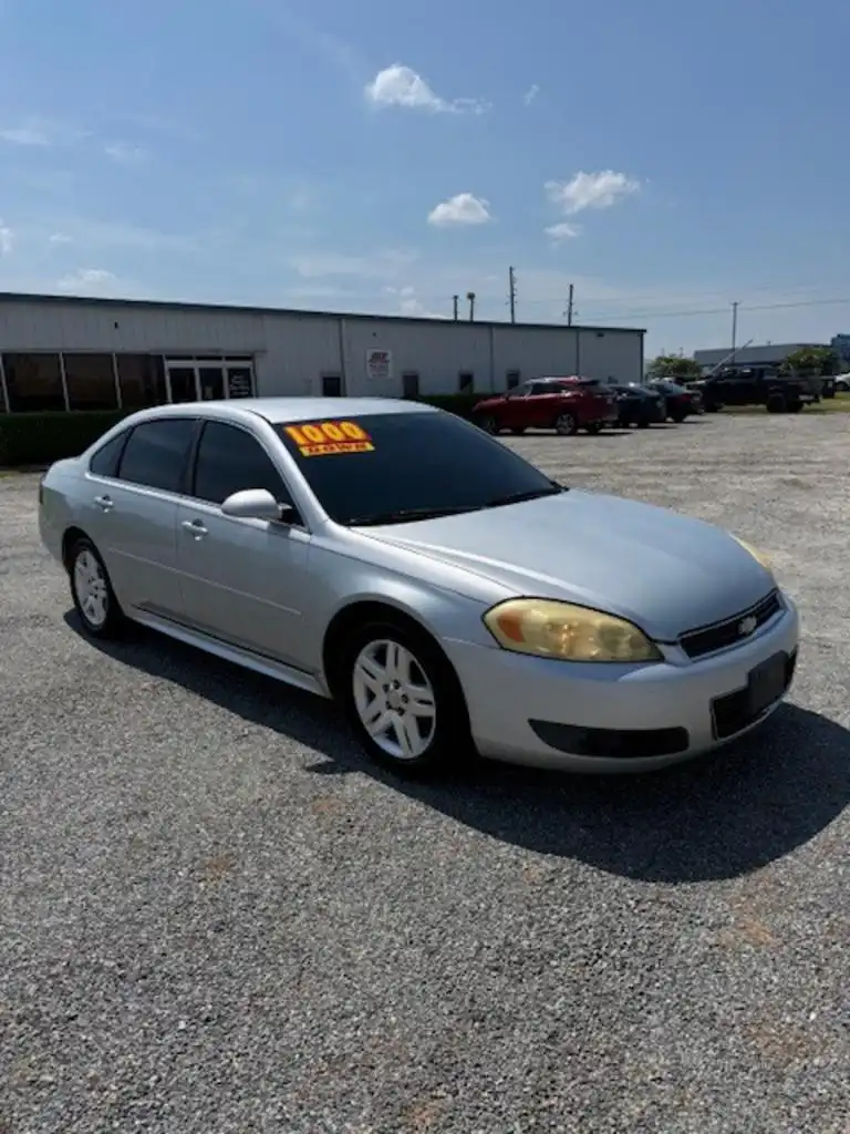 2011 Chevrolet Impala LT's photo