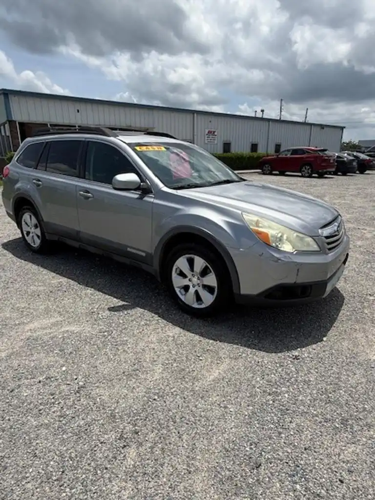 2011 Subaru Outback 2.5i Limited CVT PZEV's photo