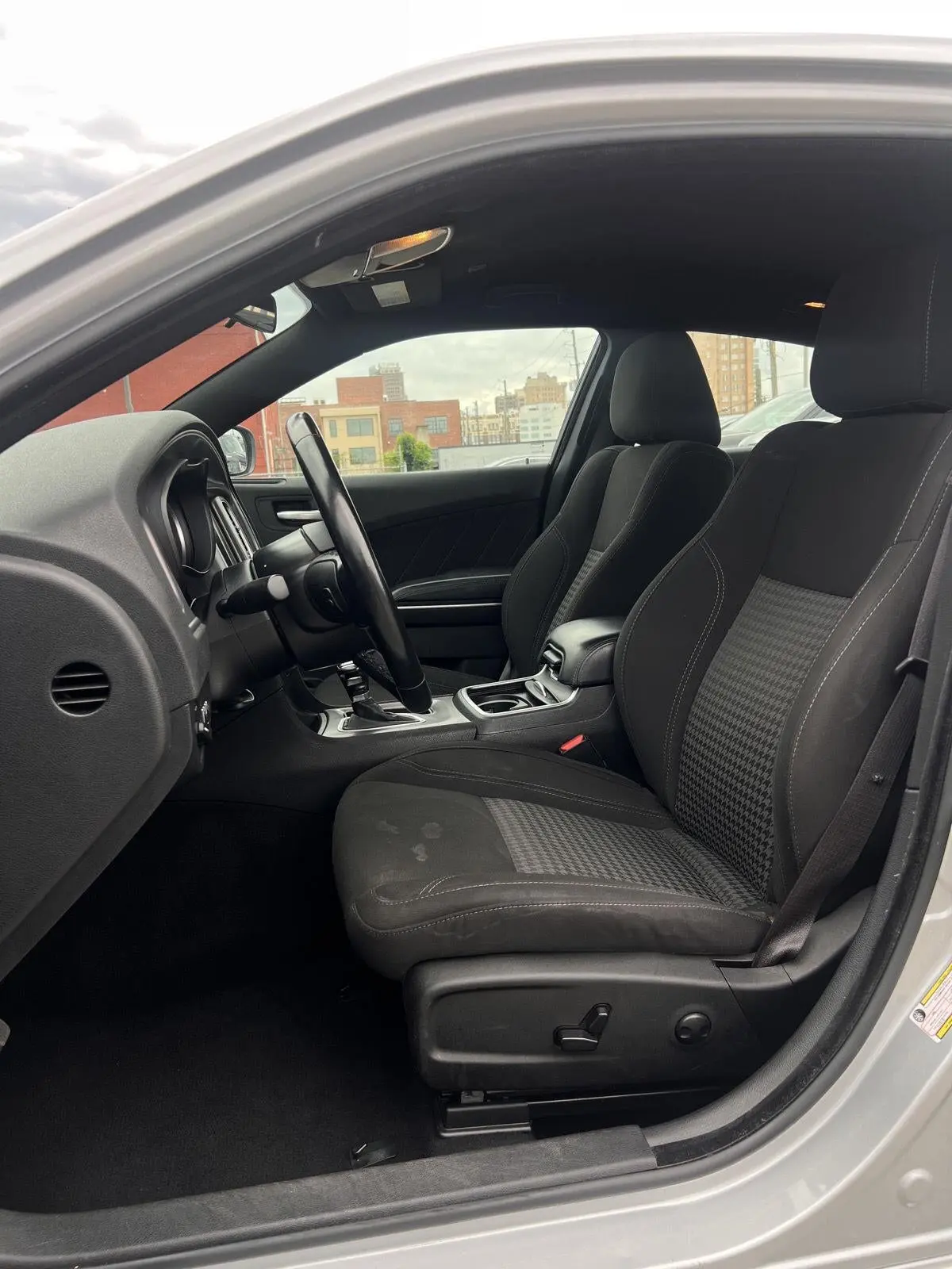 2023 Dodge Charger SXT photo 3