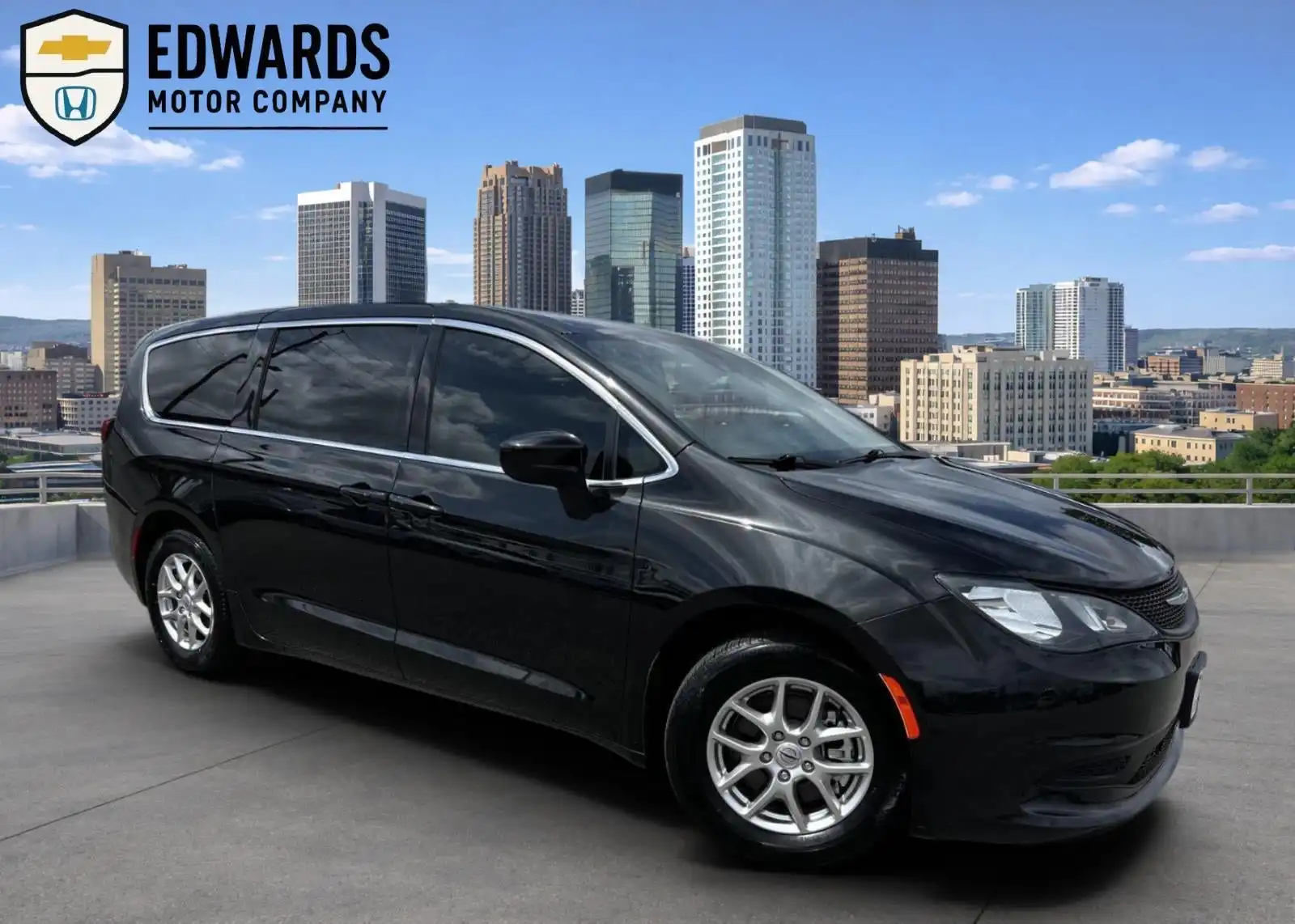 2023 Chrysler Voyager LX's photo