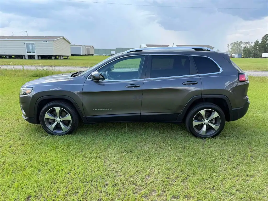 2020 Jeep Cherokee Limited's photo