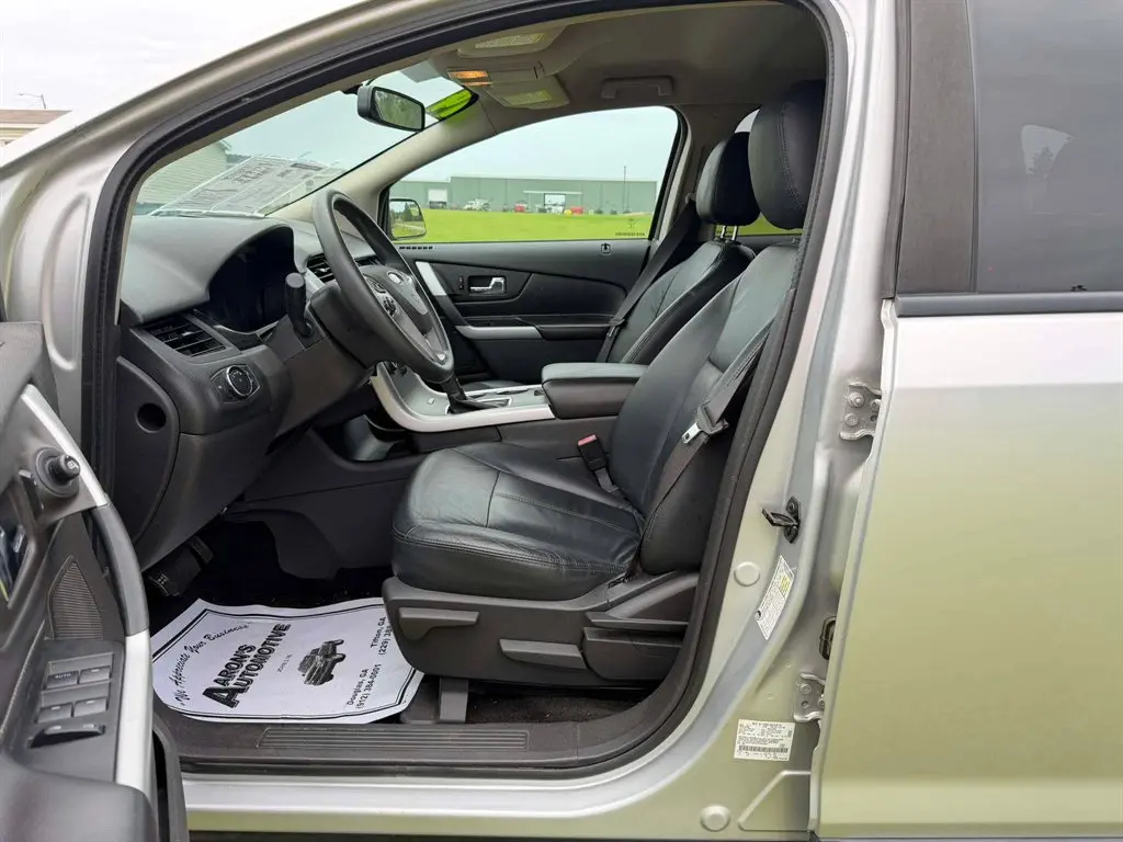 2014 Ford Edge SE photo 5