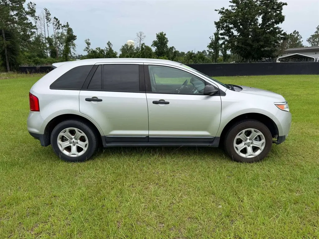 2014 Ford Edge SE photo 3