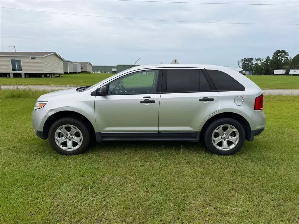 2014 Ford Edge SE's photo