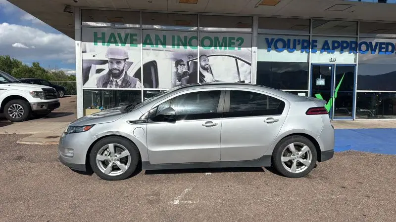 2012 Chevrolet Volt Base photo 3