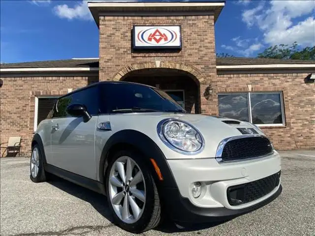2011 MINI Cooper S's photo