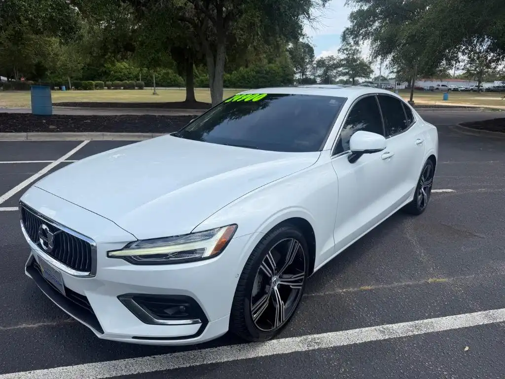 2022 Volvo S60 B5 Inscription's photo