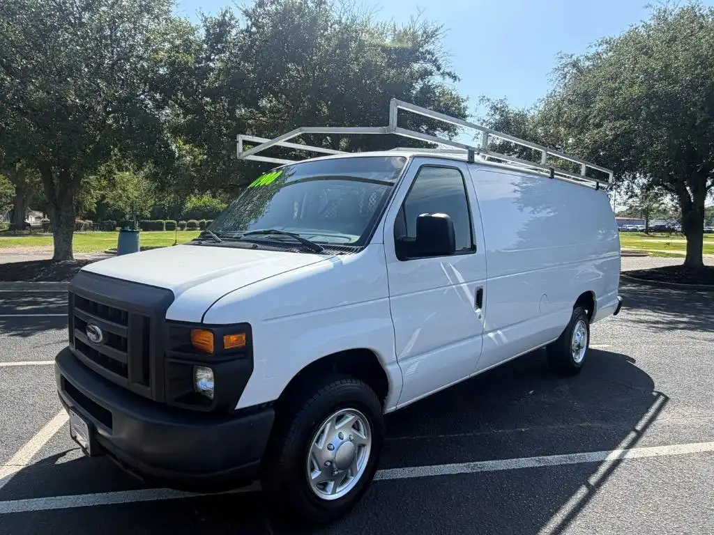 2011 Ford E-Series E-150 Van Extended's photo