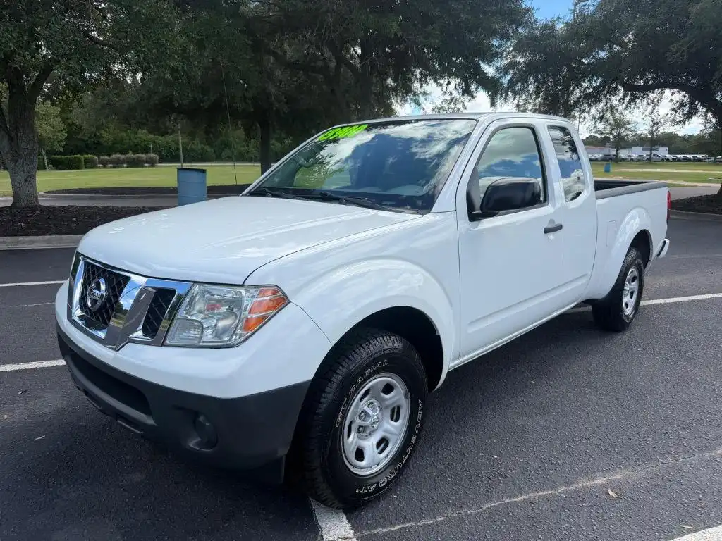 2018 Nissan Frontier 2.5 S King Cab 2WD Auto's photo