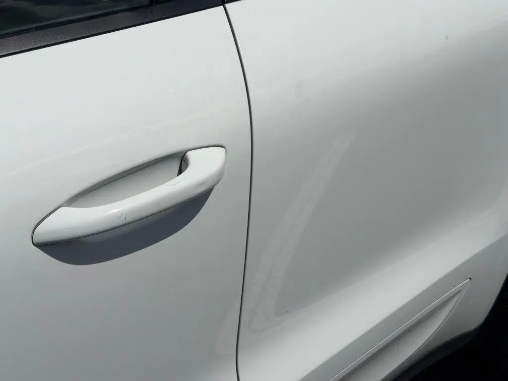 2020 Porsche Macan Base photo 3