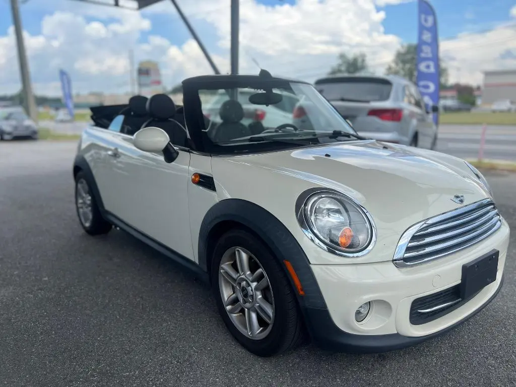 2012 MINI Cooper Base photo 3