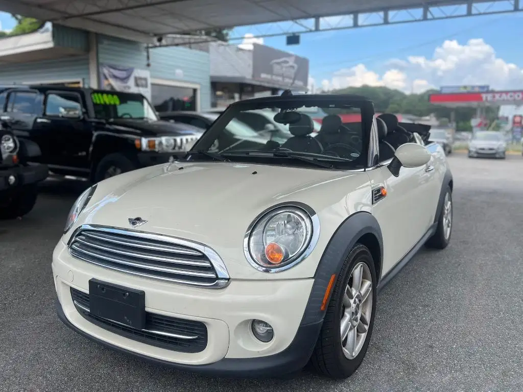 2012 MINI Cooper Base photo 1