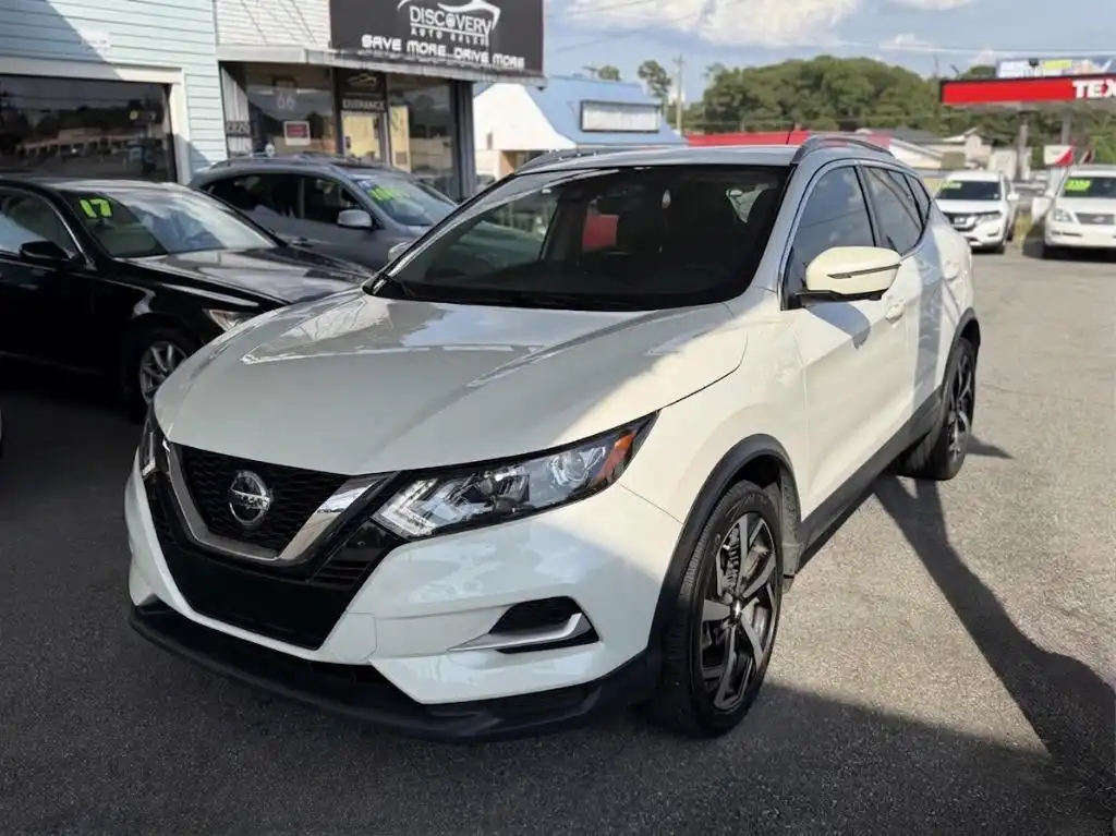 2022 Nissan Rogue Sport SL AWD's photo