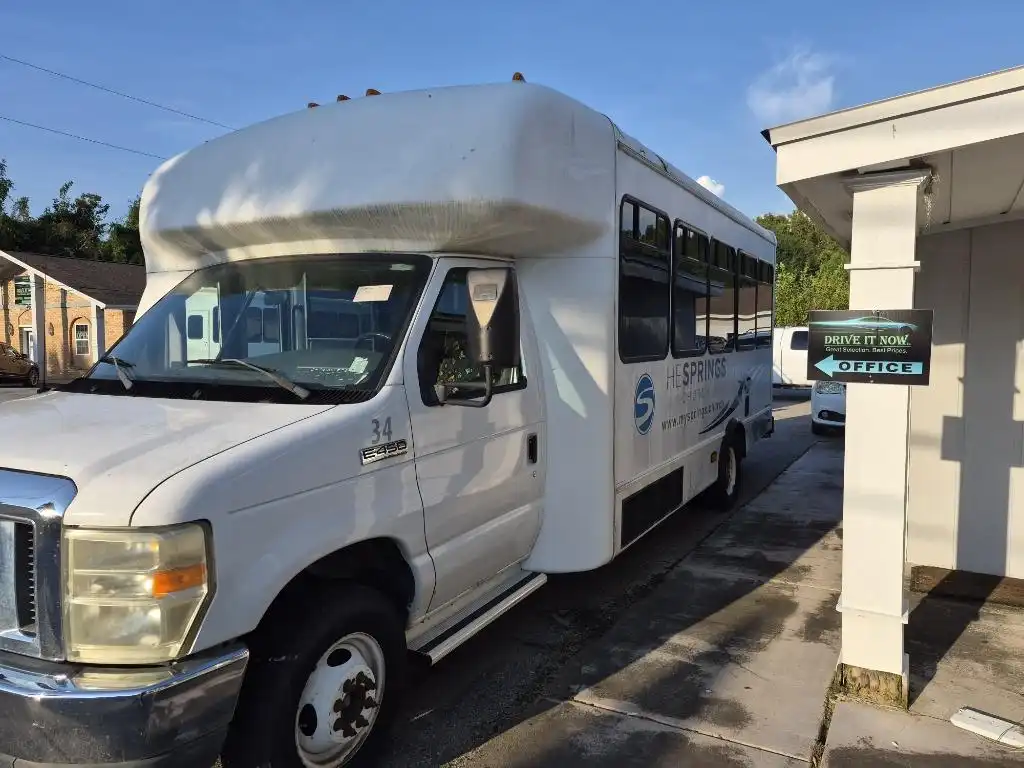 2008 Ford E-Series Commercial Vans E450's photo