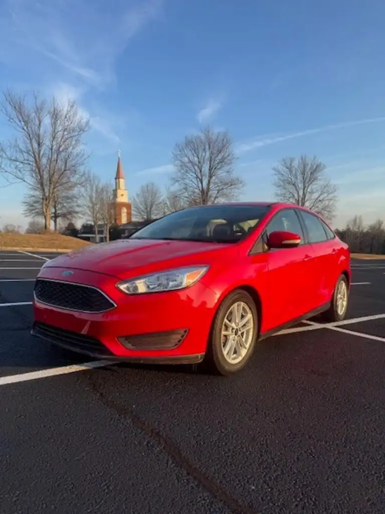 2015 Ford Focus Sedan SE's photo