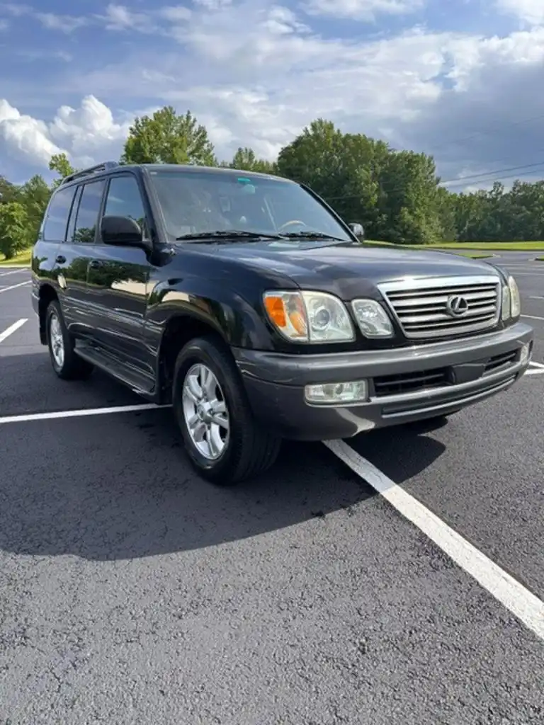 2004 Lexus LX 600 470's photo