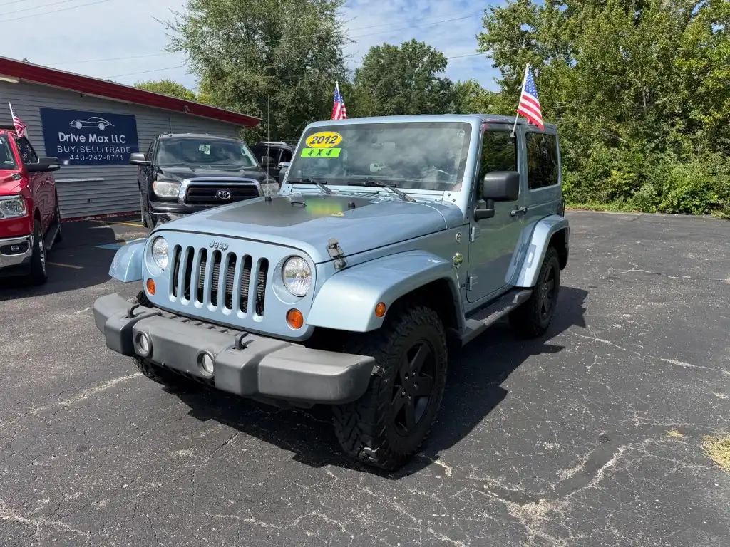 2012 Jeep Wrangler Sahara's photo
