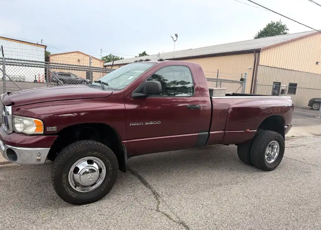 2003 Dodge Ram 3500 SLT 4X4 Regular Cab DRW's photo