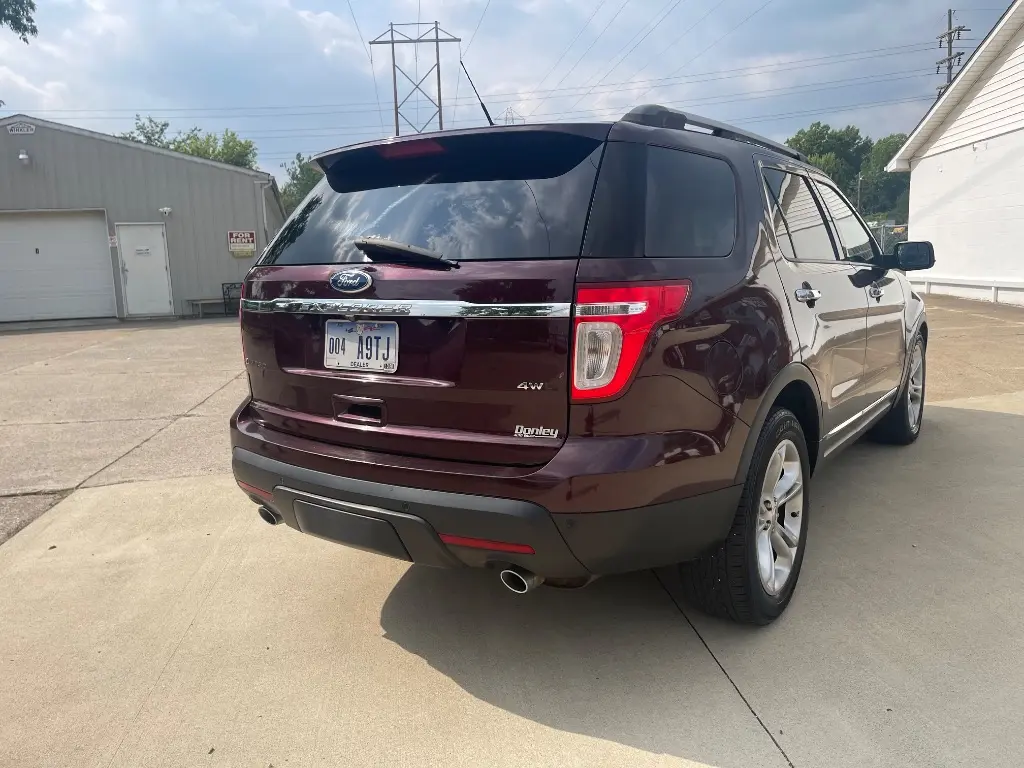 2011 Ford Explorer Limited 4WD photo 3