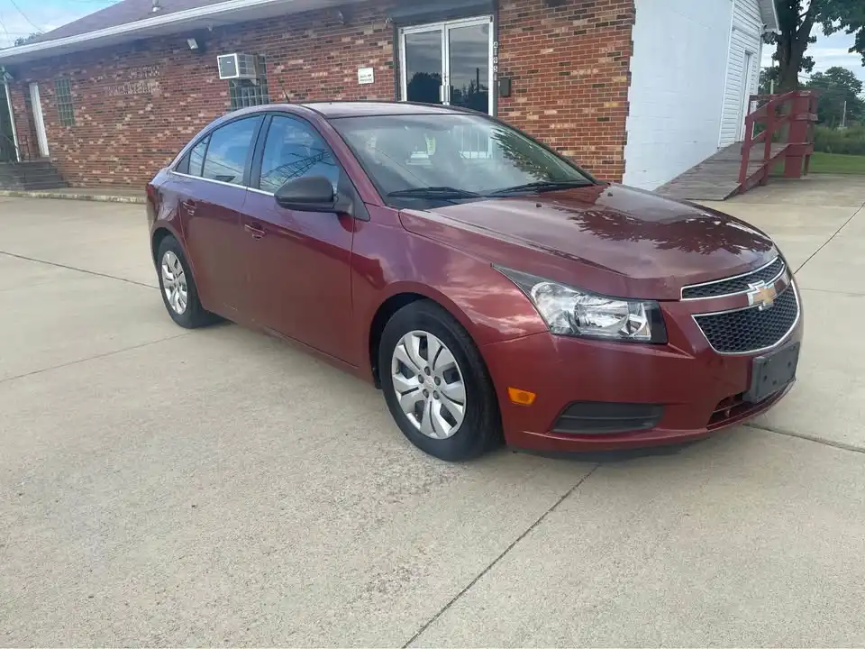 2012 Chevrolet Cruze 2LS Sedan 4-Door's photo