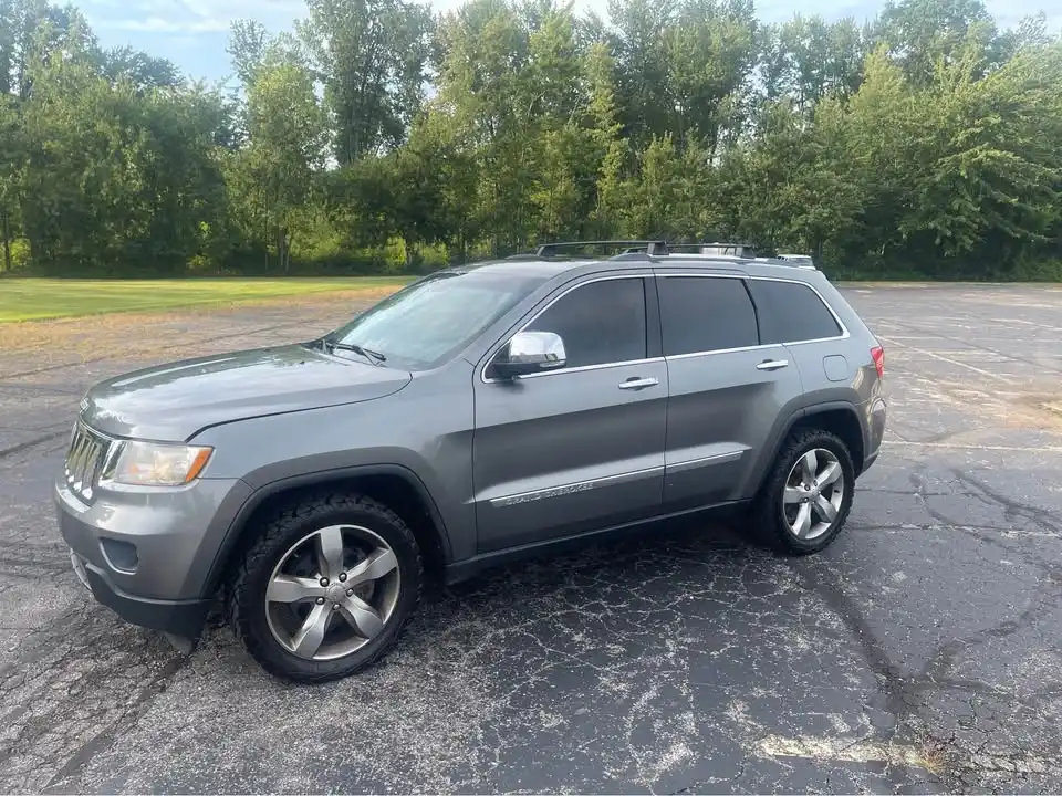 2012 Jeep Grand Cherokee Overland 4WD's photo