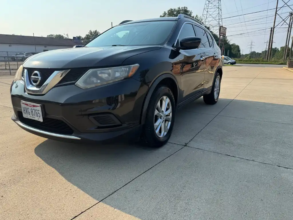 2016 Nissan Rogue SV AWD's photo