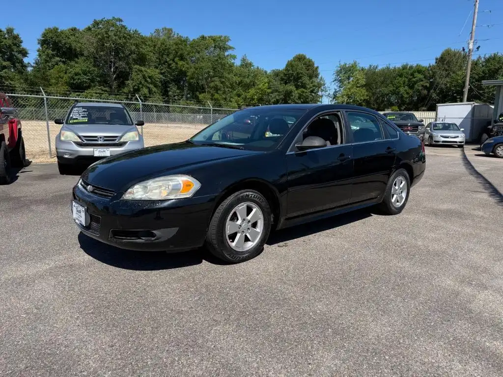 2010 Chevrolet Impala LT's photo