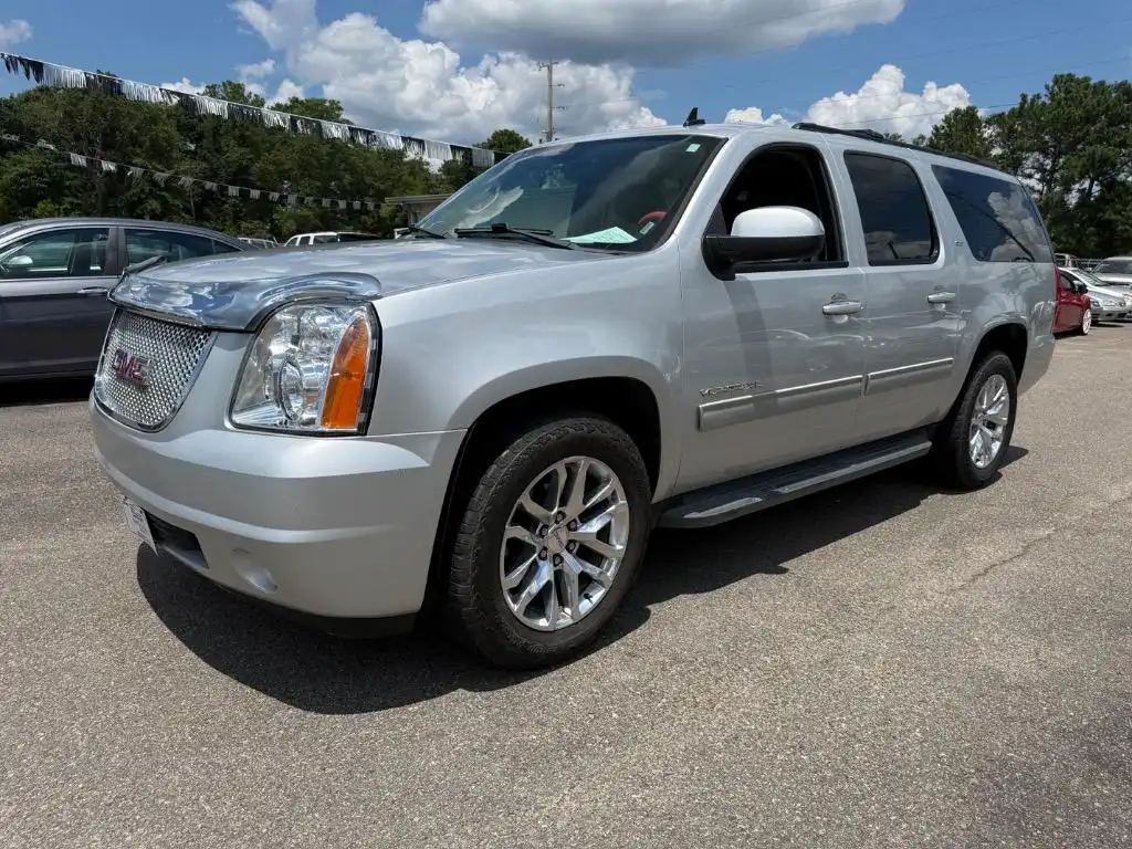 2014 GMC Yukon 2WD 1/2 Ton SLT (4SA)'s photo