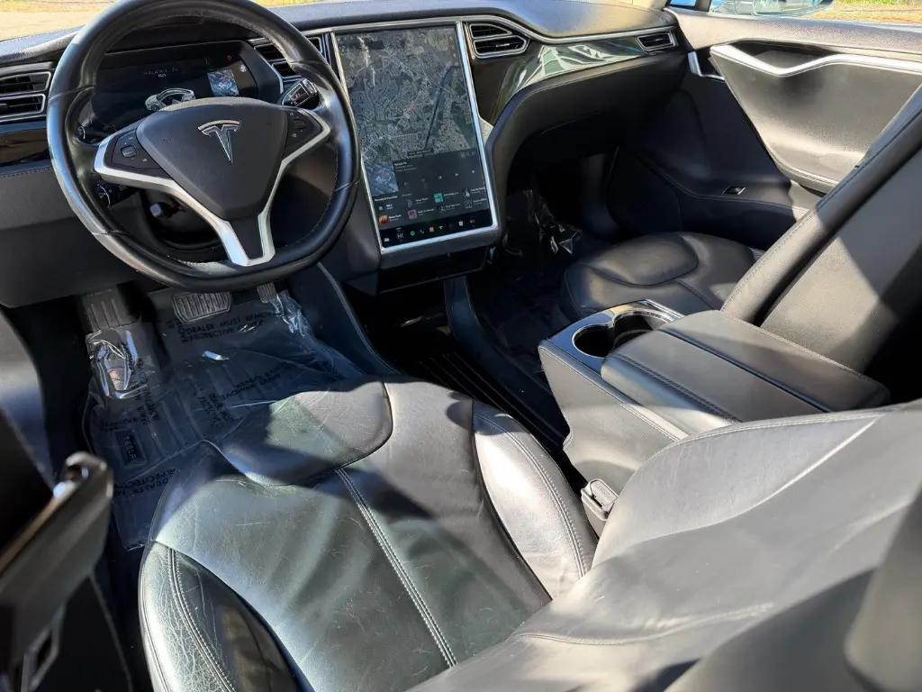 2014 Tesla Model S 85 kWh photo 4