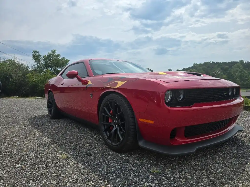 2016 Dodge Challenger SRT Hellcat's photo