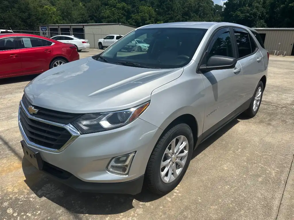 2020 Chevrolet Equinox LS AWD's photo