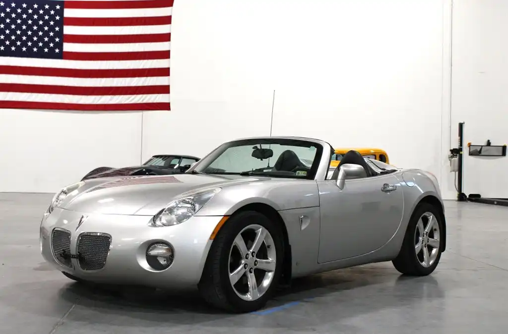 2008 Saturn Sky 2.4 Roadster's photo