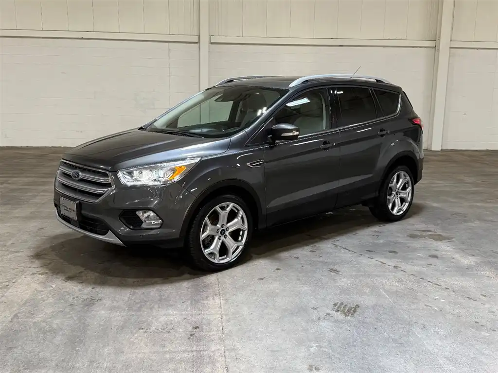 2017 Ford Escape Titanium's photo